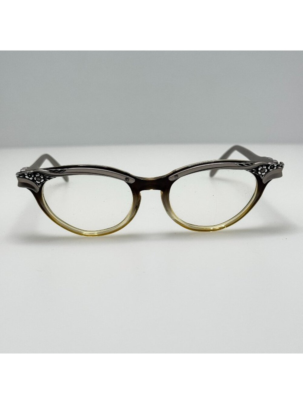 Bausch & Lomb B&L Cat Eye Eyeglasses Eye Glasses Frames 5 1/4 45-19